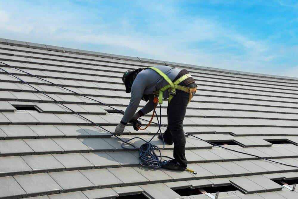 Minor and Major Roof Damage